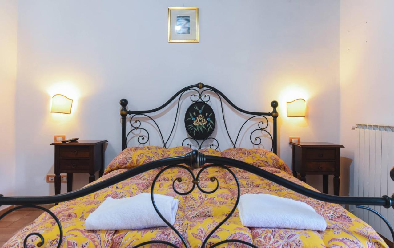Agriturismo Ponte Di Riocchio غوبيو المظهر الخارجي الصورة