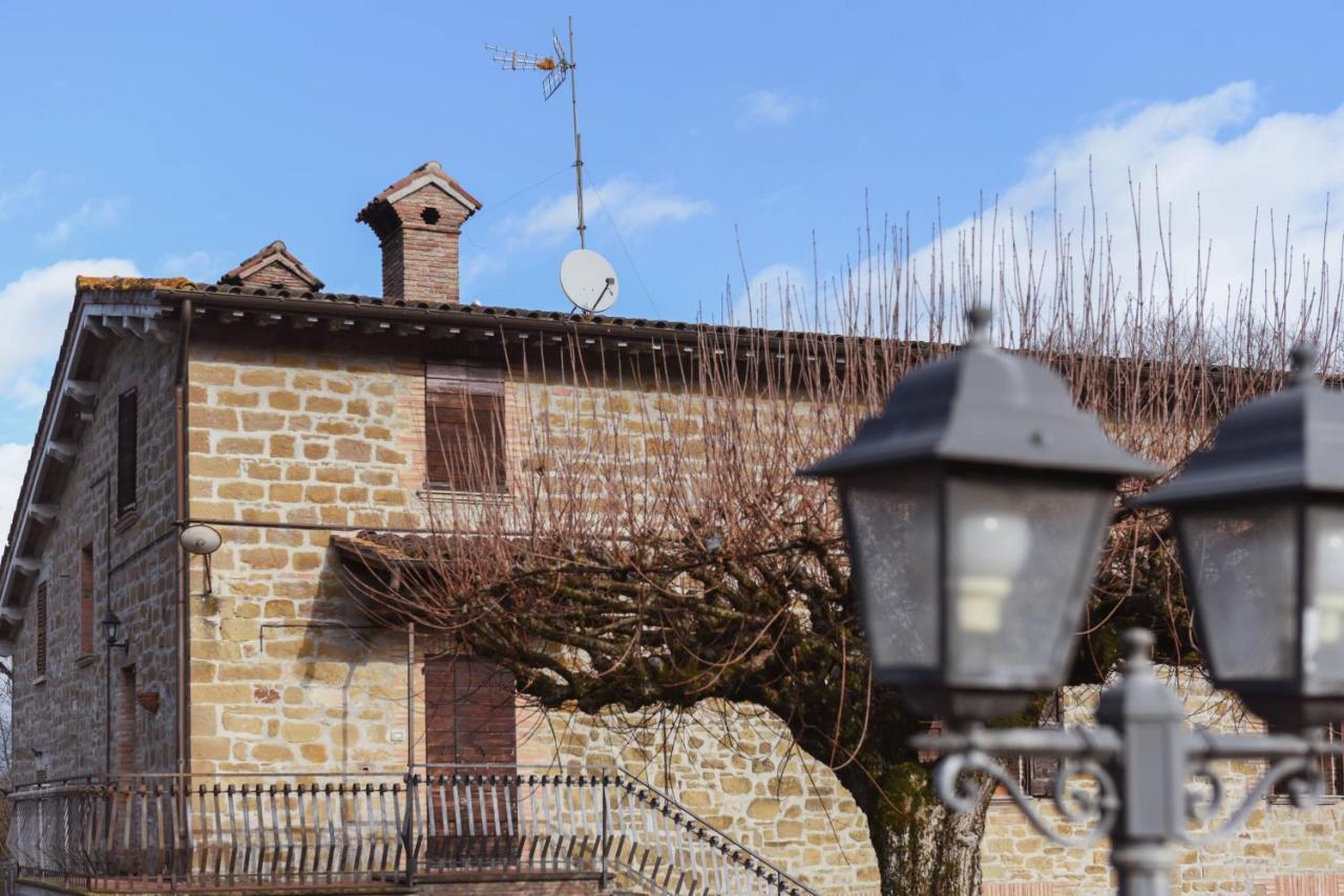 Agriturismo Ponte Di Riocchio غوبيو المظهر الخارجي الصورة