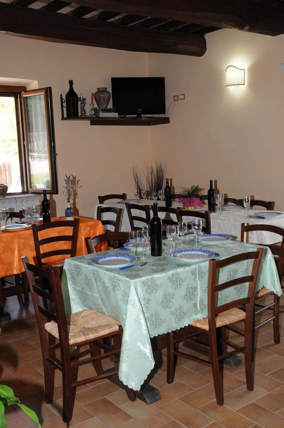 Agriturismo Ponte Di Riocchio غوبيو المظهر الخارجي الصورة