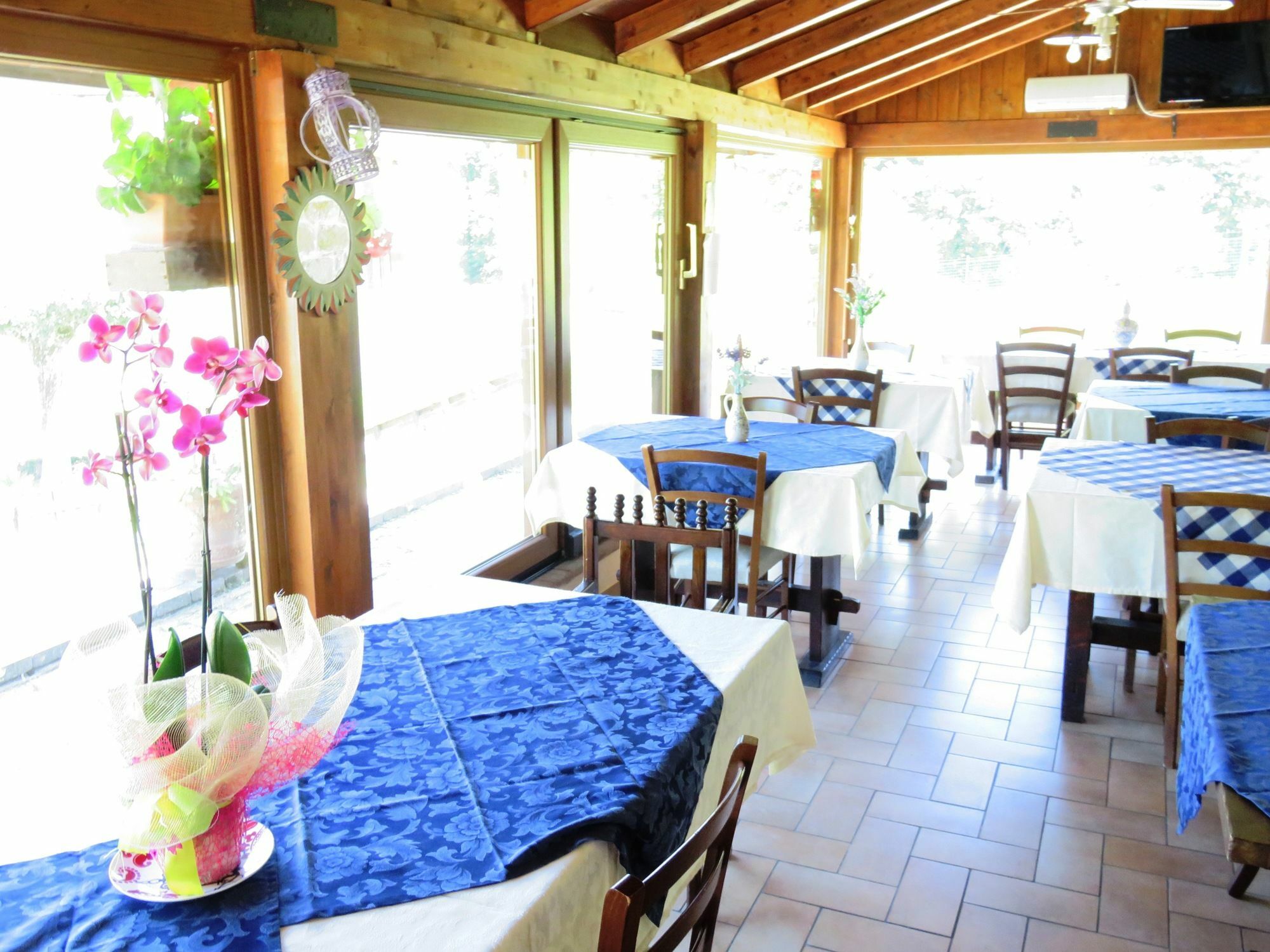 Agriturismo Ponte Di Riocchio غوبيو المظهر الخارجي الصورة
